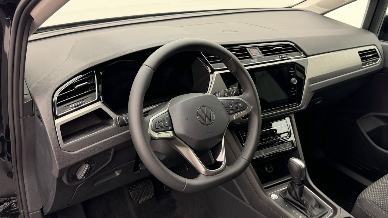VW<br>Touran 1.5 TSI EVO Limited DSG