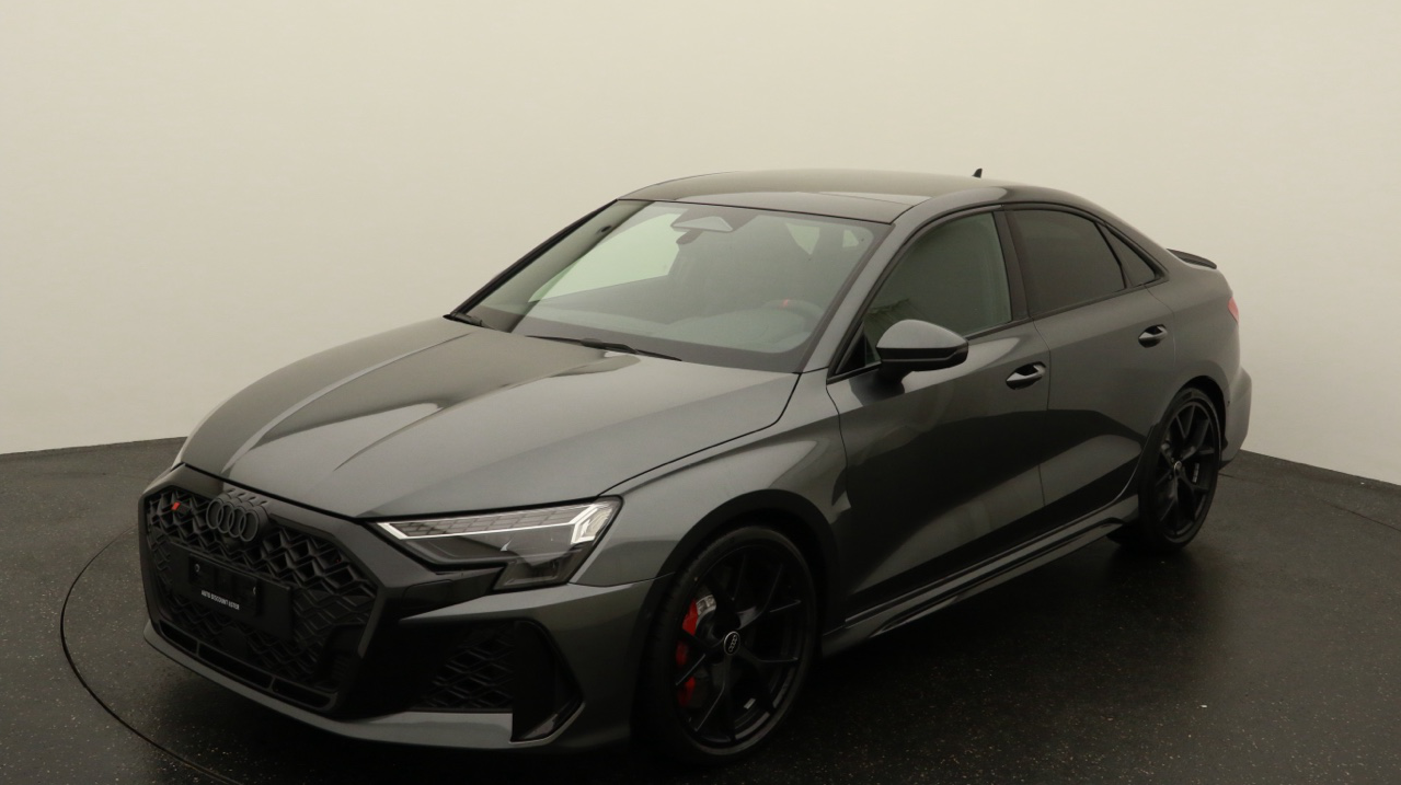 Audi RS3 Limousine 2.5 TSI quattro S-tronic
