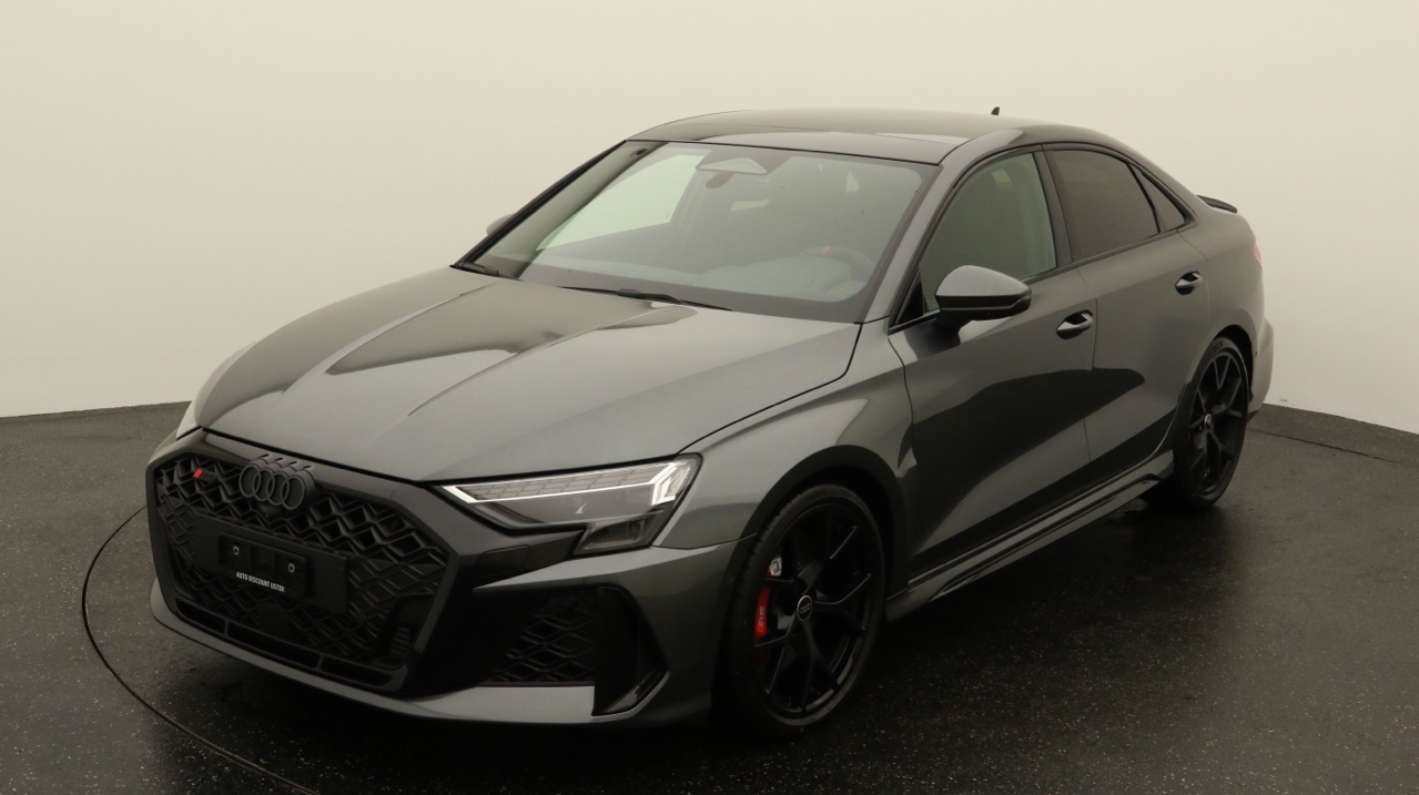 Audi<br>RS3 Limousine 2.5 TSI quattro S-tronic