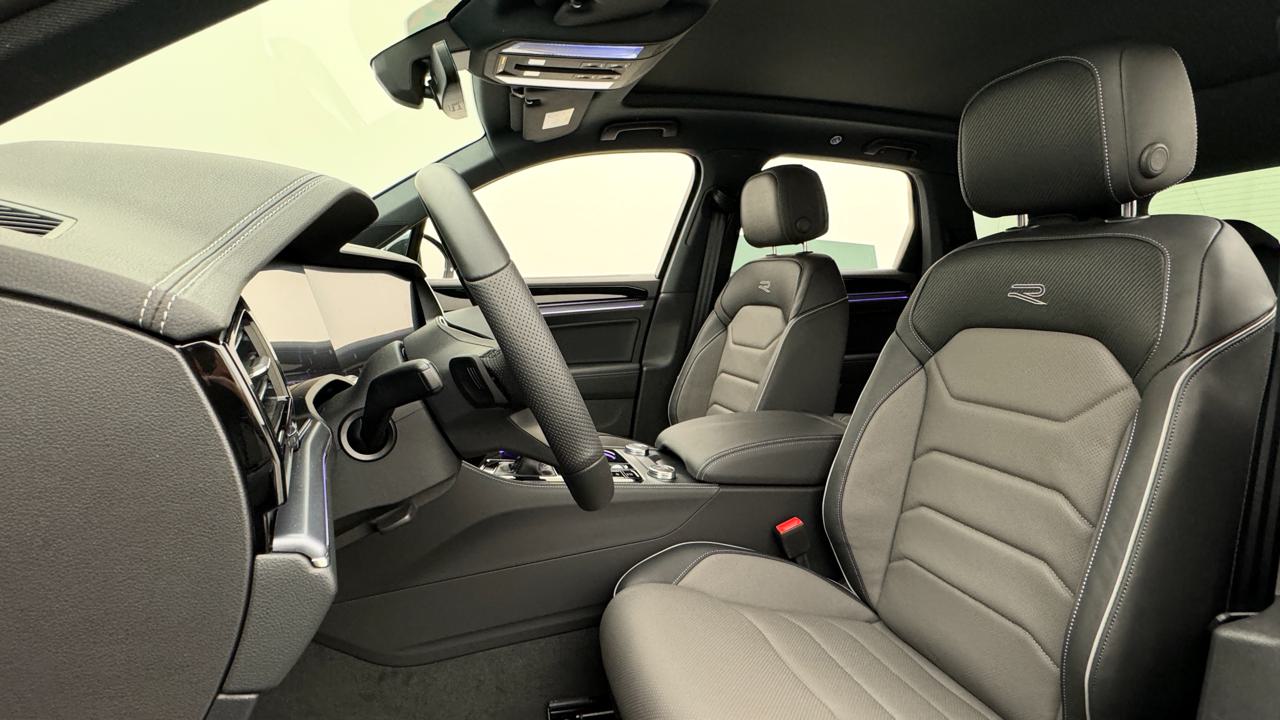 VW<br>Touareg 3.0 TDI R-Line Final Edition Tiptronic