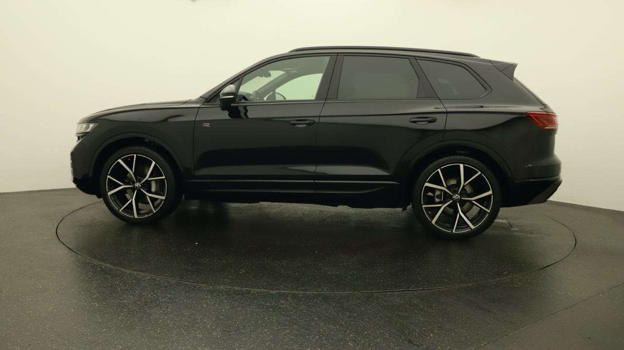 VW<br>Touareg 3.0 TDI R-Line Final Edition Tiptronic