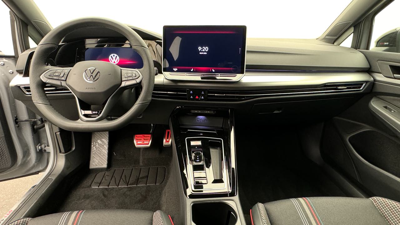 VW<br>Golf 2.0 TSI GTI Edition 50 DSG