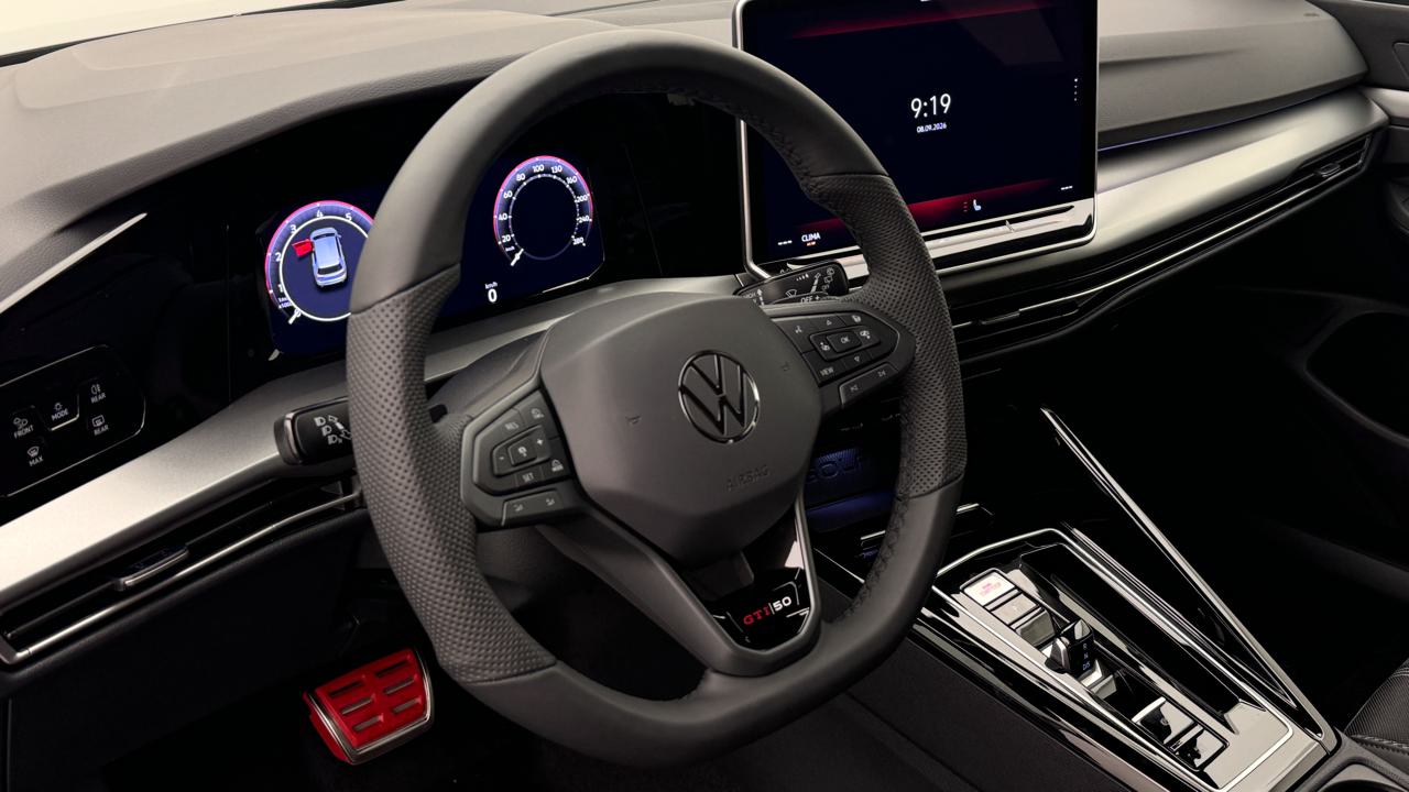 VW<br>Golf 2.0 TSI GTI Edition 50 DSG