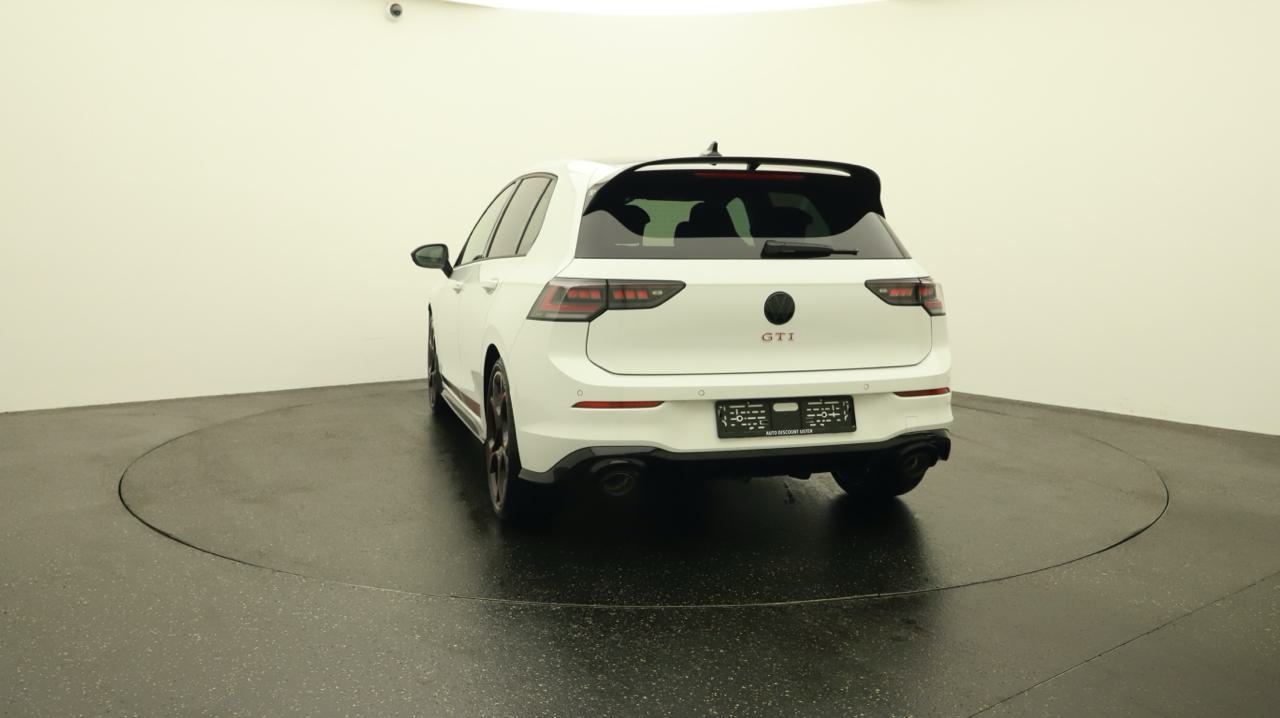 VW<br>Golf 2.0 TSI GTI Edition 50 DSG