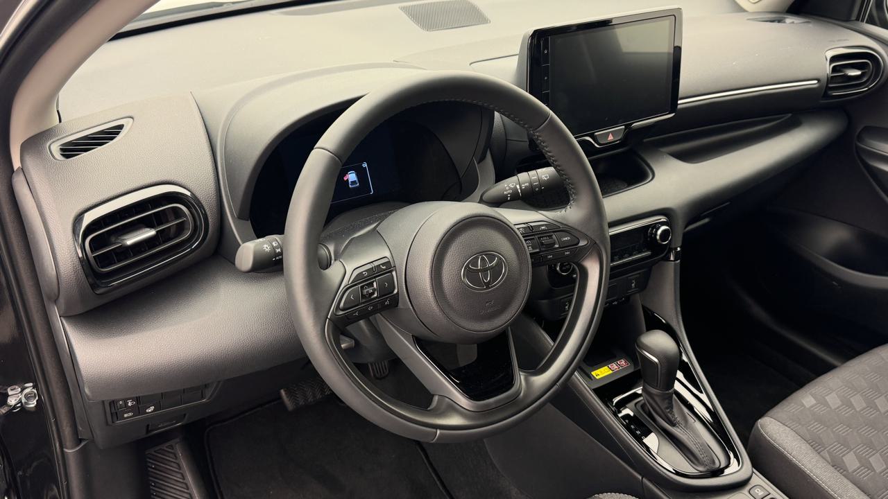 Toyota<br>Yaris 1.5 Sport e-CVT