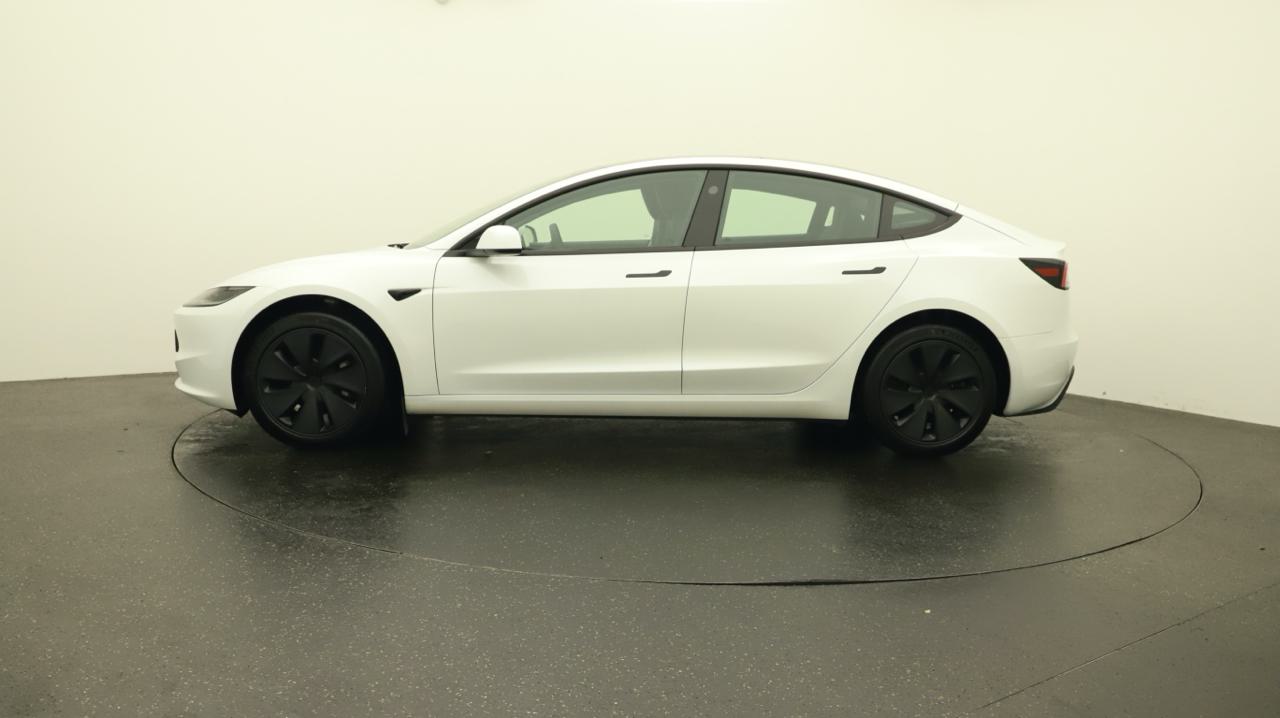 Tesla<br>Model 3 Long Range RWD