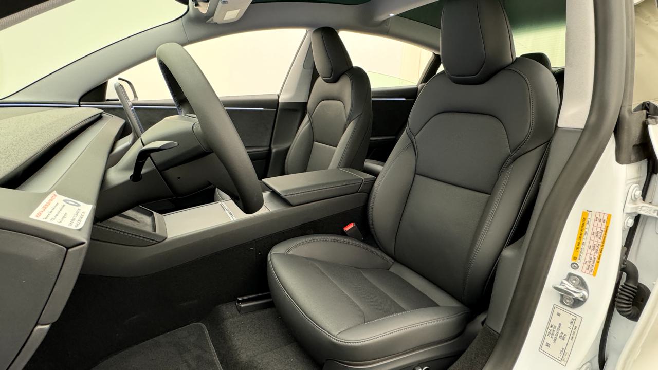 Tesla<br>Model 3 Long Range Dual Motor AWD