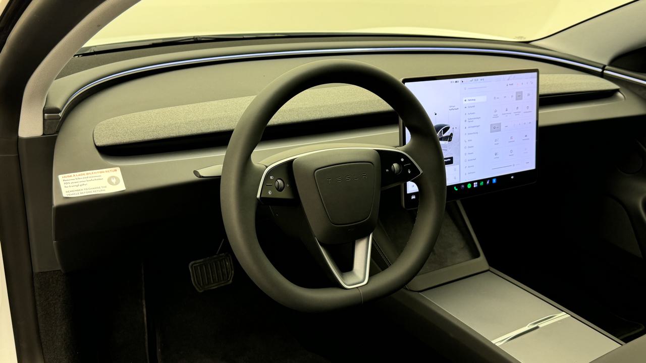 Tesla<br>Model 3 Long Range Dual Motor AWD