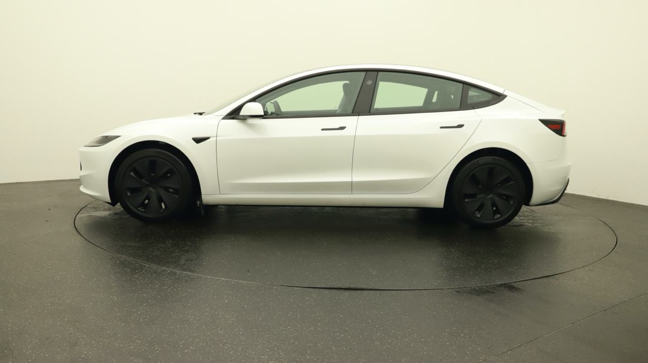Tesla<br>Model 3 Long Range Dual Motor AWD