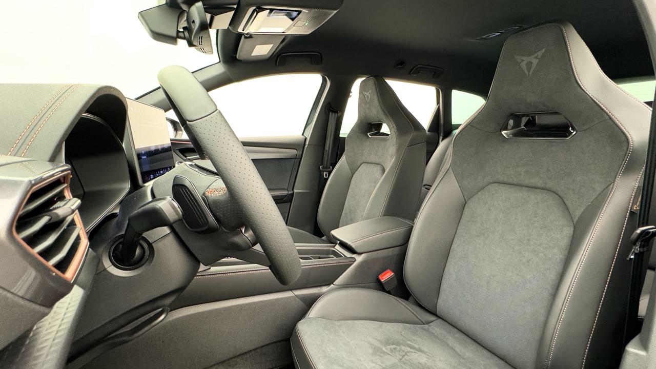 Cupra<br>LEON ST 2.0 TSI VZ DSG 4Drive