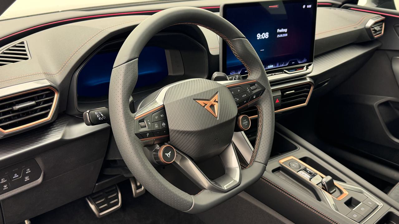 Cupra<br>LEON ST 2.0 TSI VZ DSG 4Drive