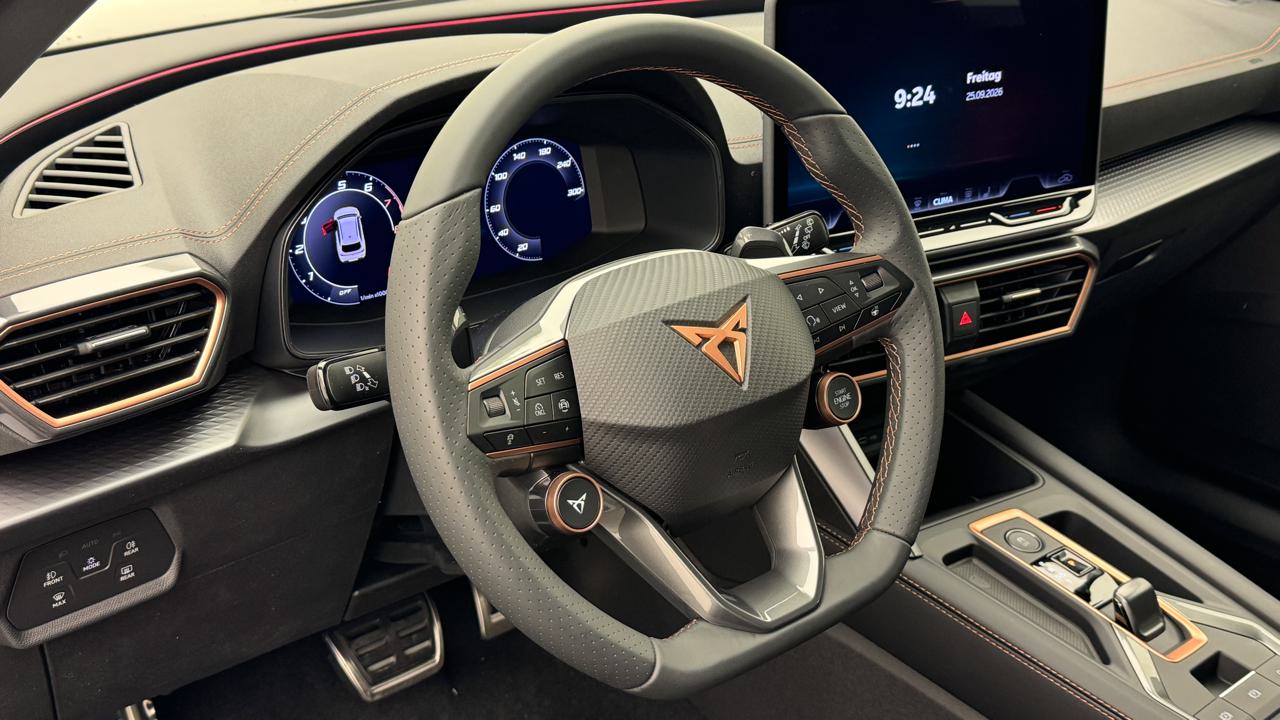 Cupra<br>LEON ST 2.0 TSI VZ DSG 4Drive