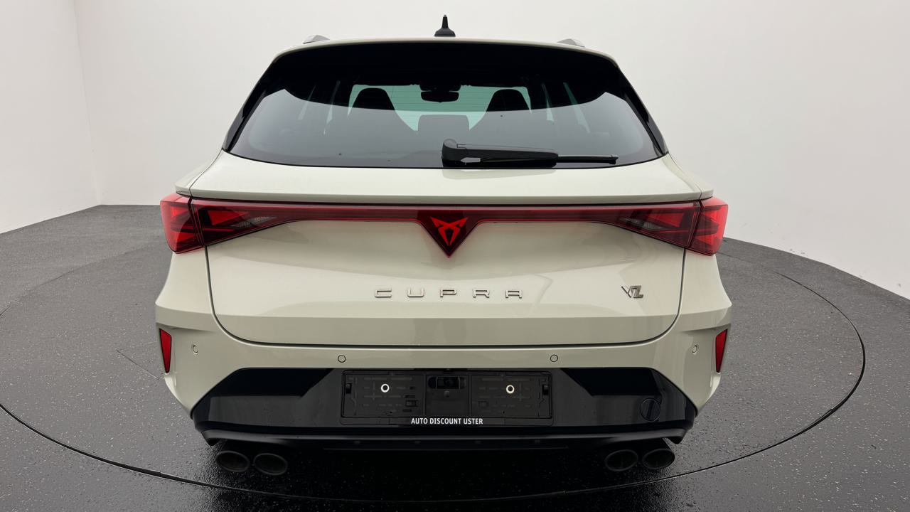Cupra<br>LEON ST 2.0 TSI VZ DSG 4Drive