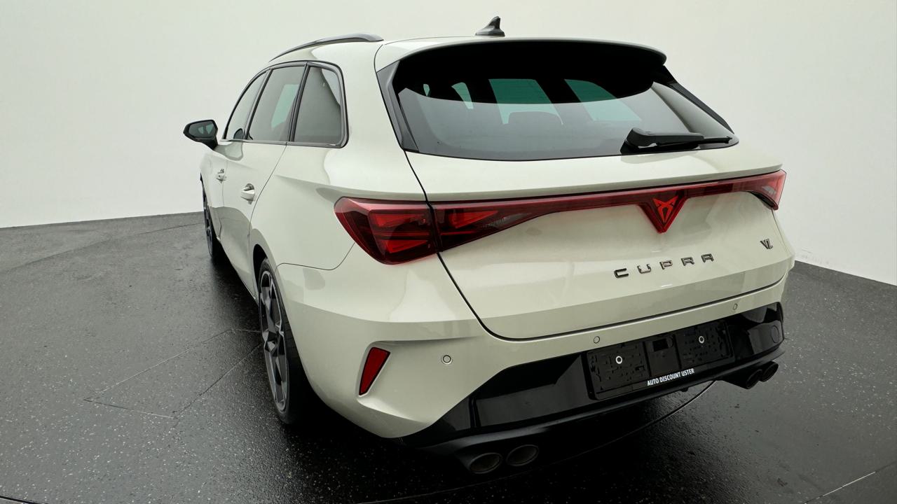 Cupra<br>LEON ST 2.0 TSI VZ DSG 4Drive