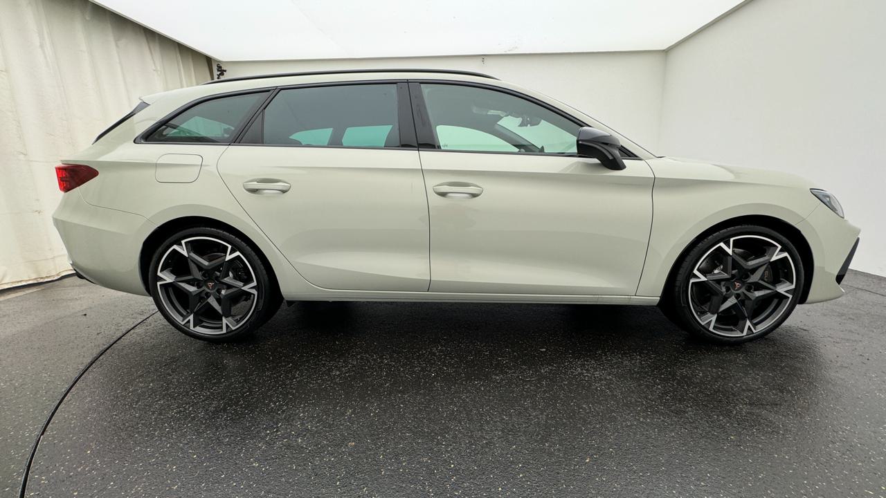 Cupra<br>LEON ST 2.0 TSI VZ DSG 4Drive