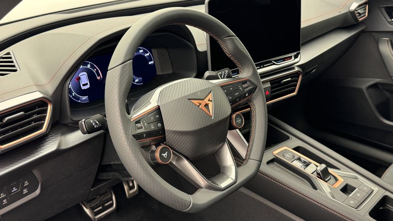 Cupra<br>LEON ST 2.0 TSI VZ DSG 4Drive
