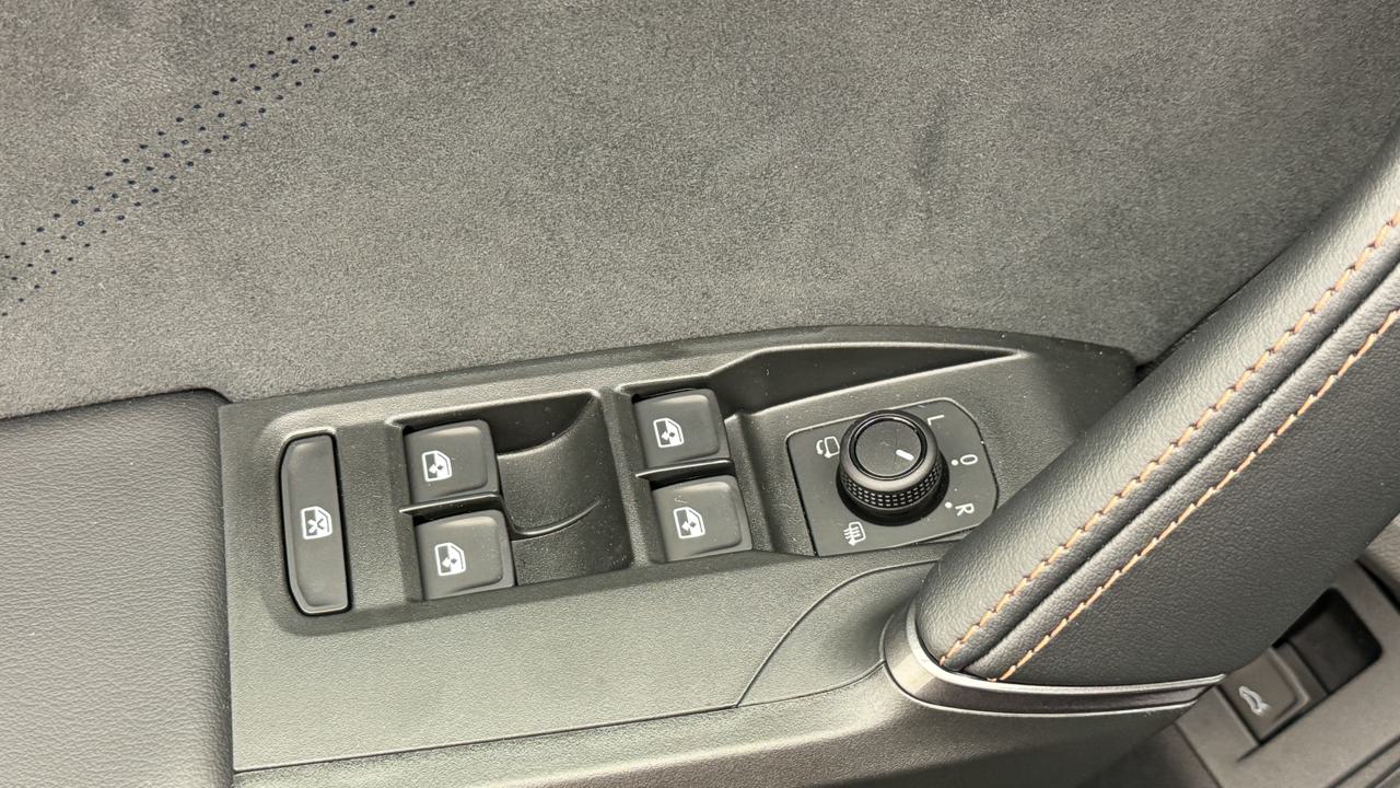 Cupra<br>LEON ST 2.0 TSI VZ DSG 4Drive