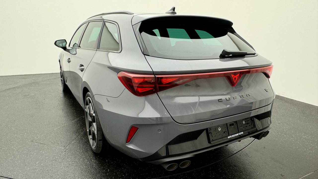 Cupra<br>LEON ST 2.0 TSI VZ DSG 4Drive