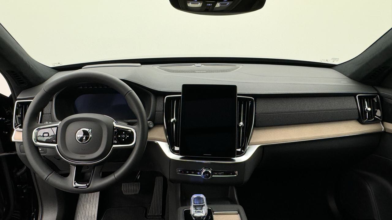 Volvo<br>XC90 T8 AWD PluginHybrid Ultra Dark Geartronic