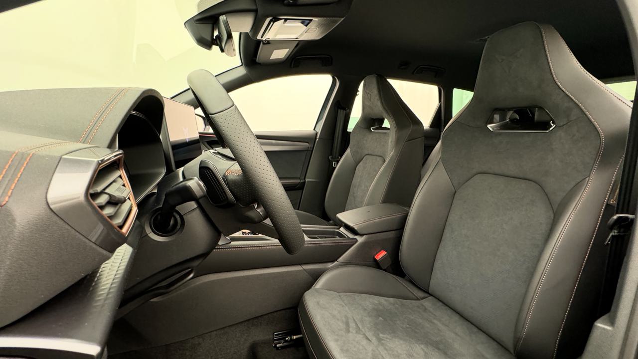 Cupra<br>LEON ST 2.0 TSI VZ DSG 4Drive
