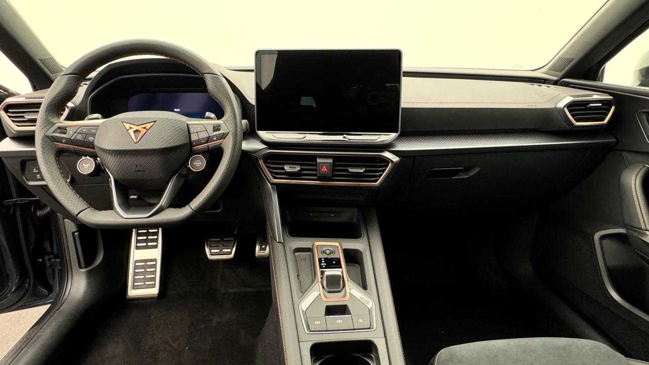 Cupra<br>LEON ST 2.0 TSI VZ DSG 4Drive