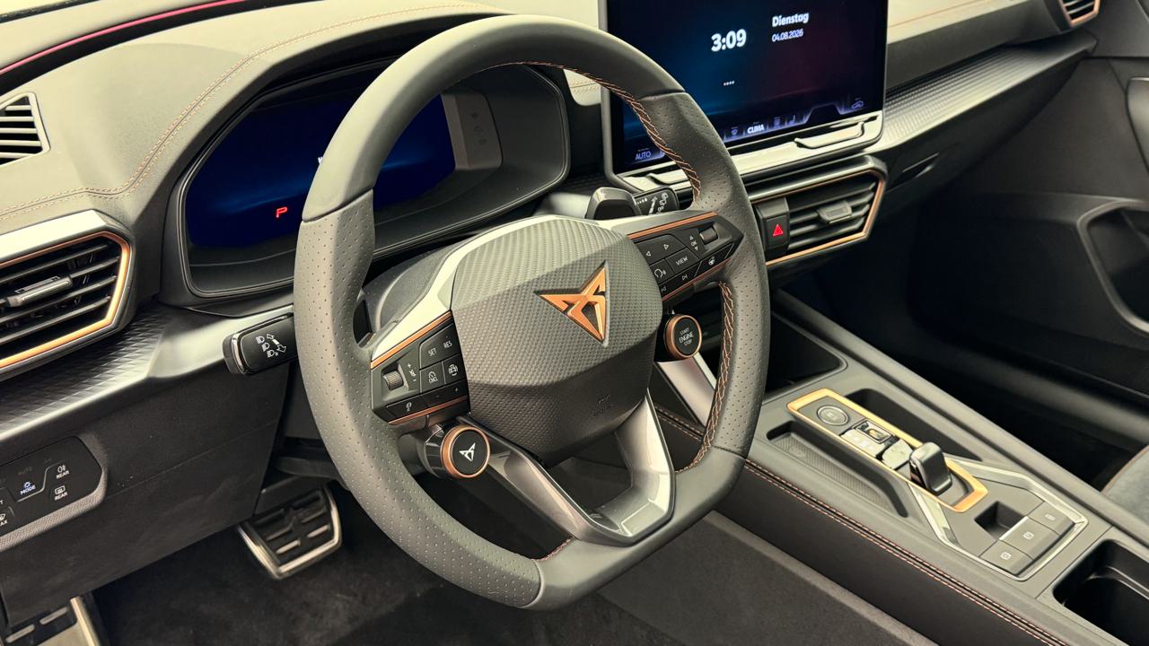 Cupra<br>LEON ST 2.0 TSI VZ DSG 4Drive