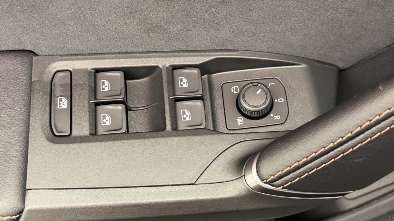 Cupra<br>LEON ST 2.0 TSI VZ DSG 4Drive