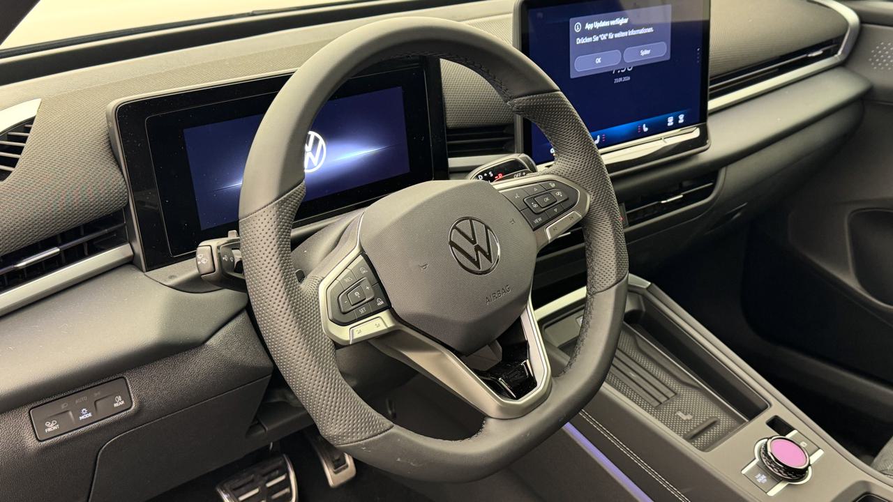 VW<br>T-Roc 1.5 eTSI mHEV R-Line DSG