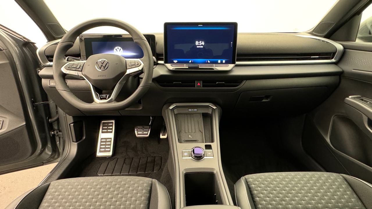 VW<br>T-Roc 1.5 eTSI mHEV R-Line DSG