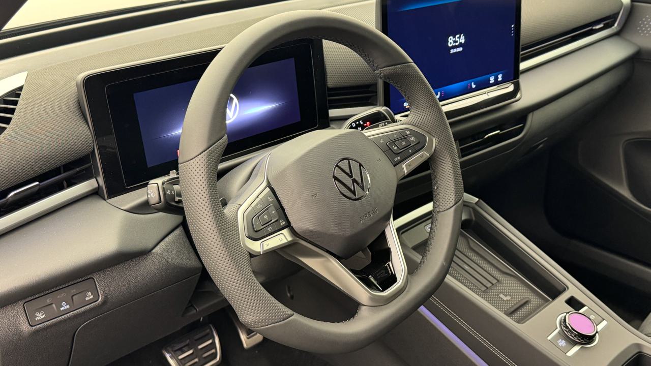 VW<br>T-Roc 1.5 eTSI mHEV R-Line DSG