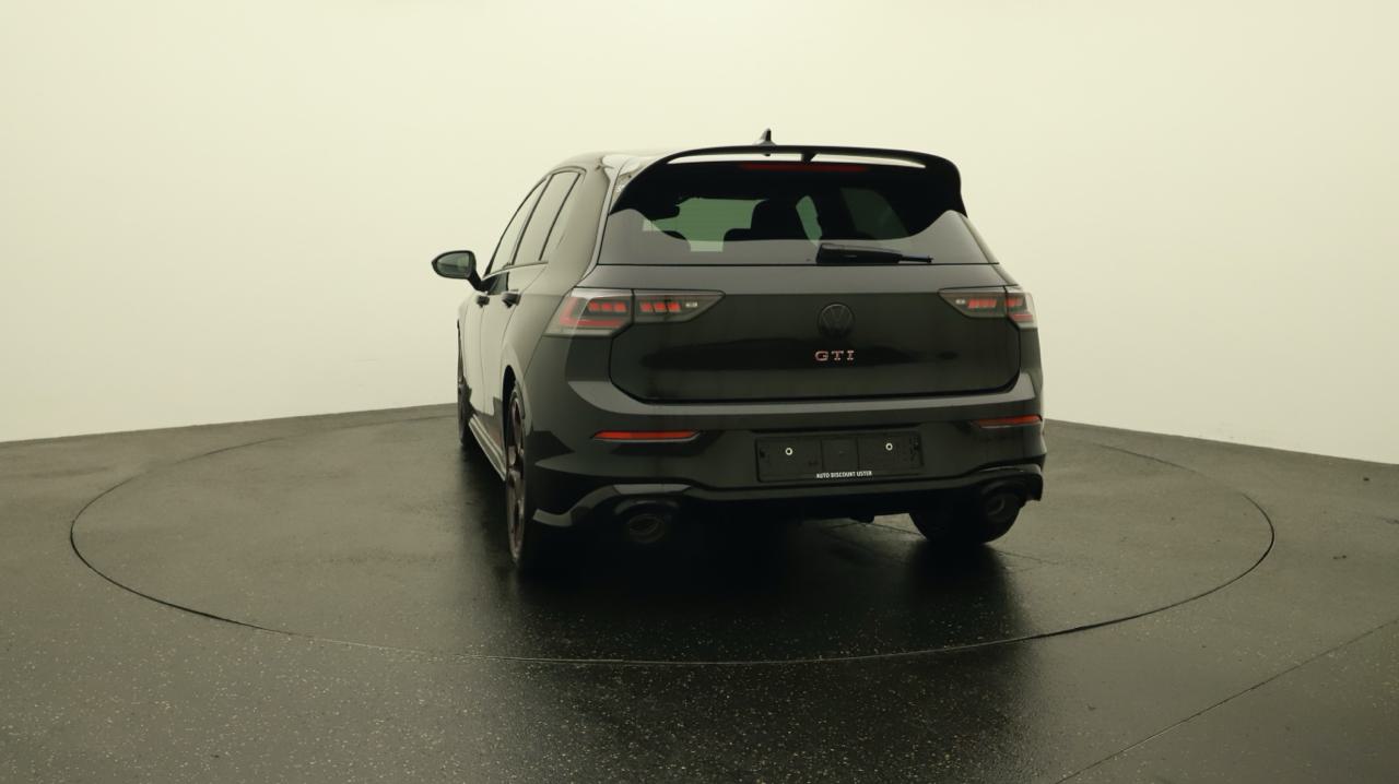 VW<br>Golf 2.0 TSI GTI Edition 50 DSG