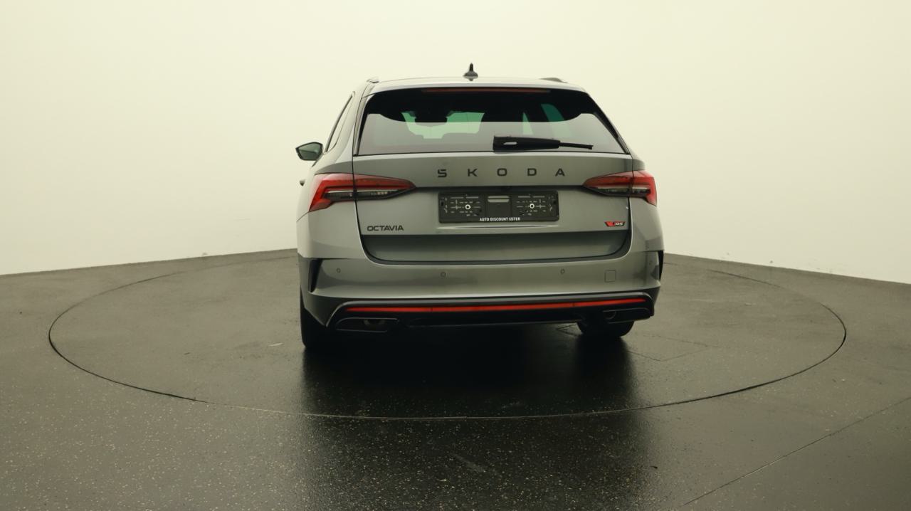 Skoda<br>Octavia Combi 2.0 TSI DSG RS