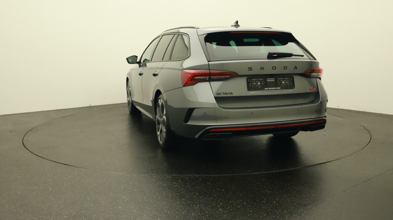 Skoda<br>Octavia Combi 2.0 TSI DSG RS