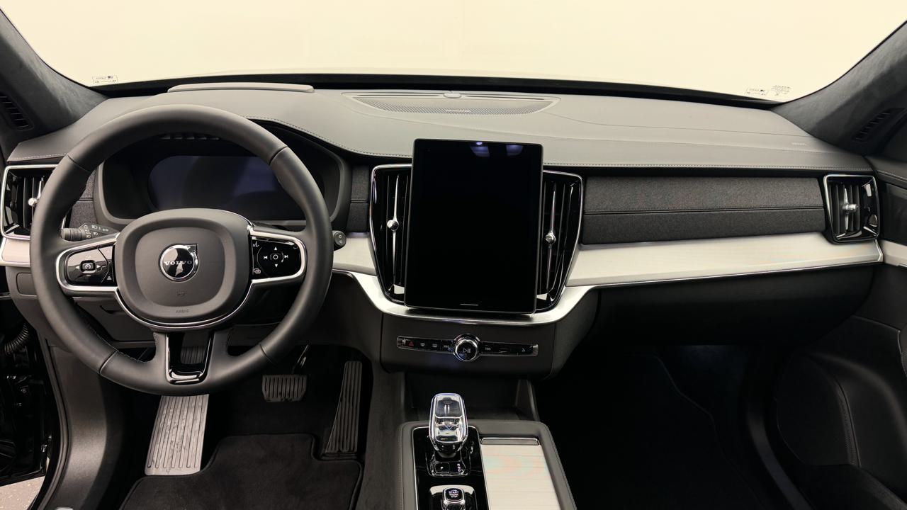 Volvo<br>XC90 T8 AWD PluginHybrid Black Edition Geartronic