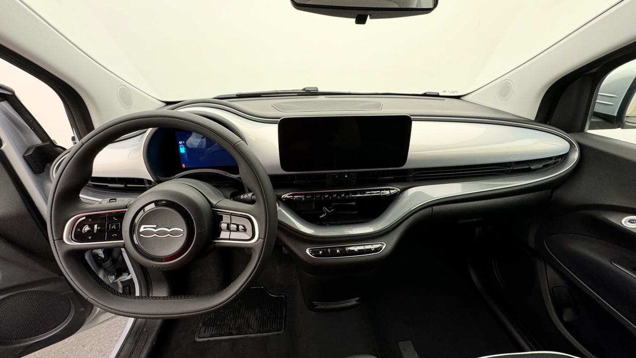 Fiat<br>500 electric 42kWh Icon