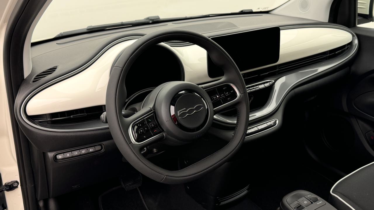 Fiat<br>500 electric 42kWh Icon