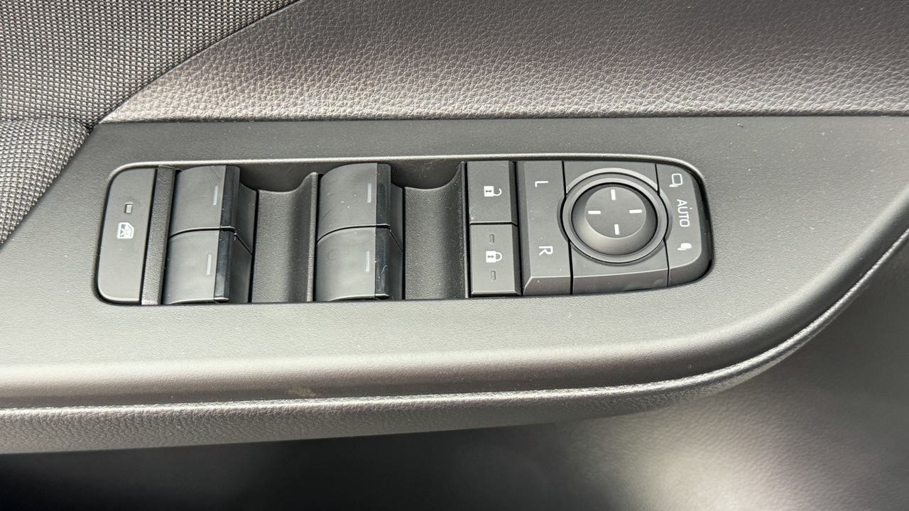 Toyota<br>C-HR 2.0 PHEV CVT Style