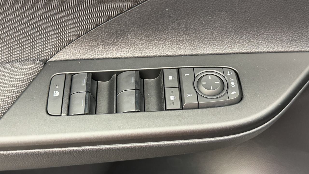 Toyota<br>C-HR 2.0 PHEV CVT Style