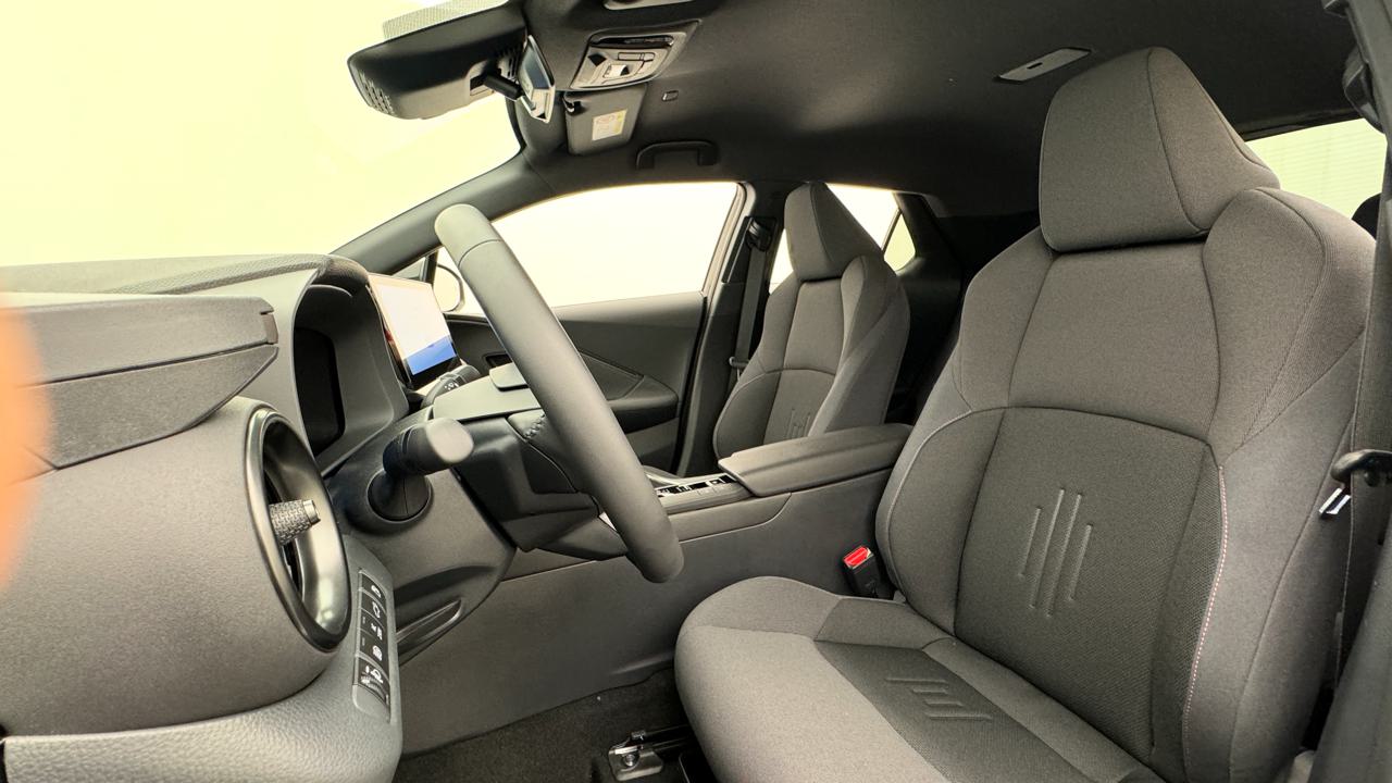 Toyota<br>C-HR 2.0 PHEV CVT Style