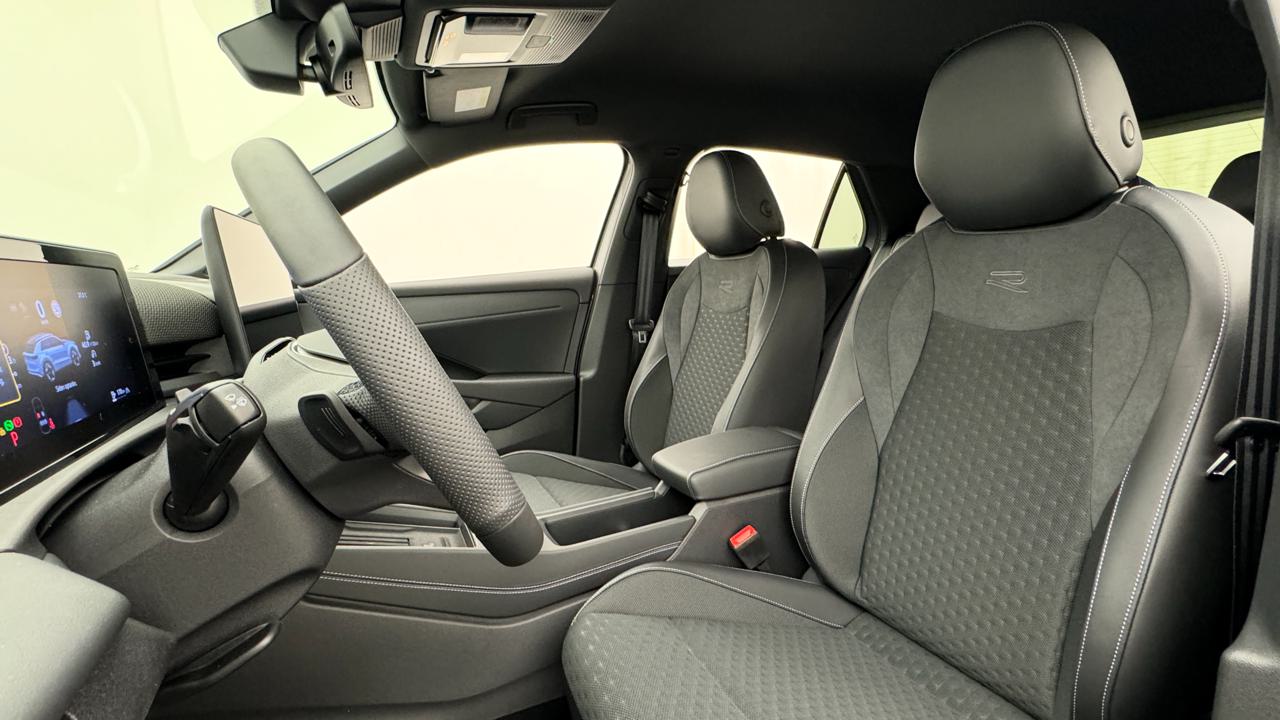 VW<br>T-Roc 1.5 eTSI mHEV R-Line DSG