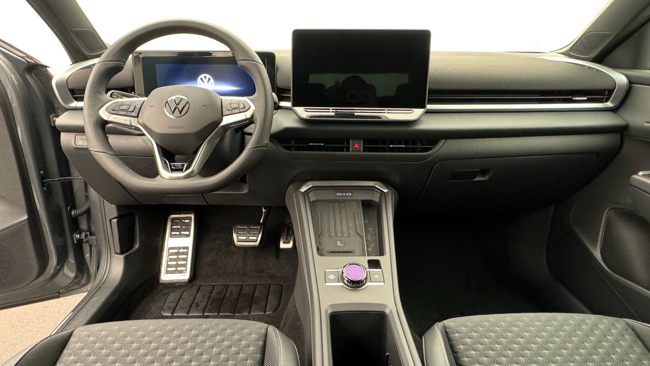 VW<br>T-Roc 1.5 eTSI mHEV R-Line DSG