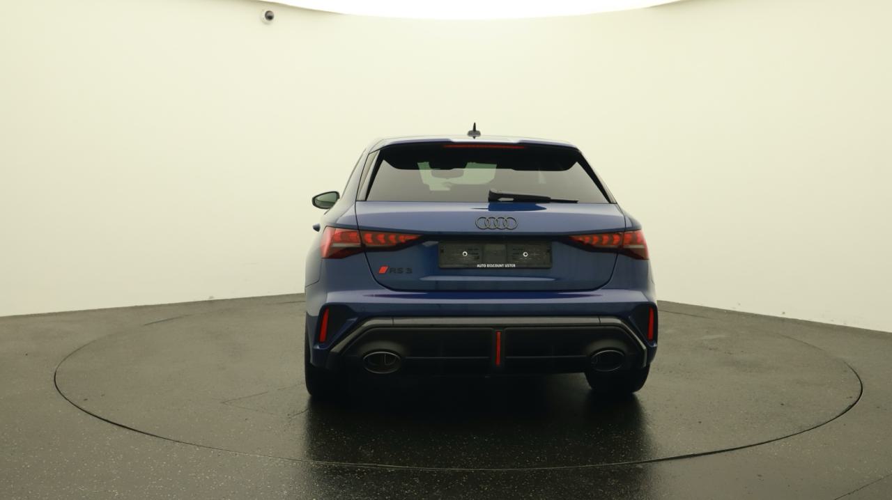 Audi<br>RS3 Sportback 2.5 TSI quattro S-tronic