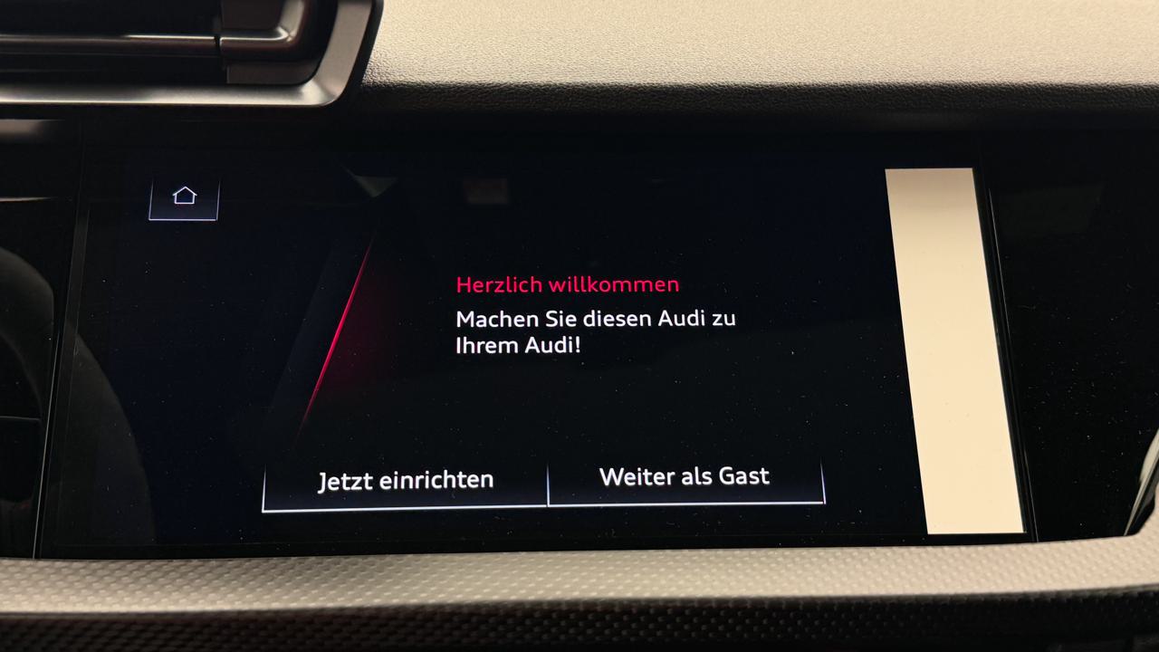 Audi<br>RS3 Sportback 2.5 TSI quattro S-tronic