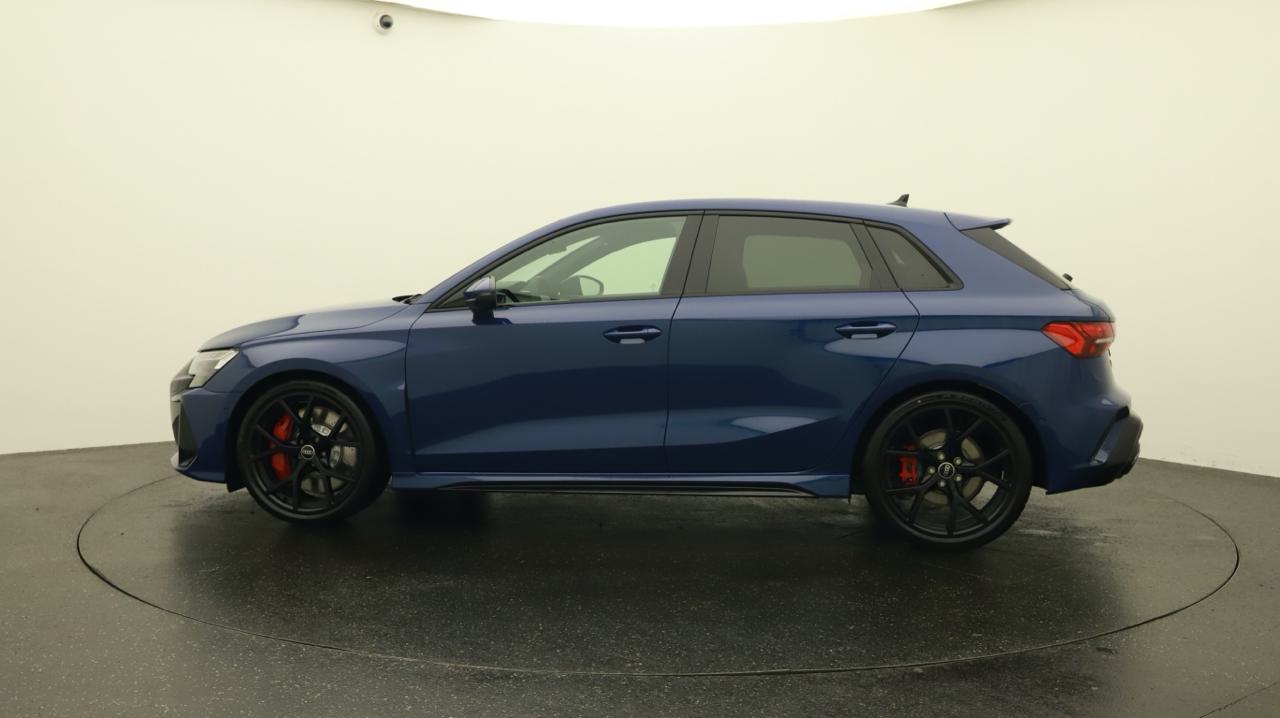 Audi<br>RS3 Sportback 2.5 TSI quattro S-tronic