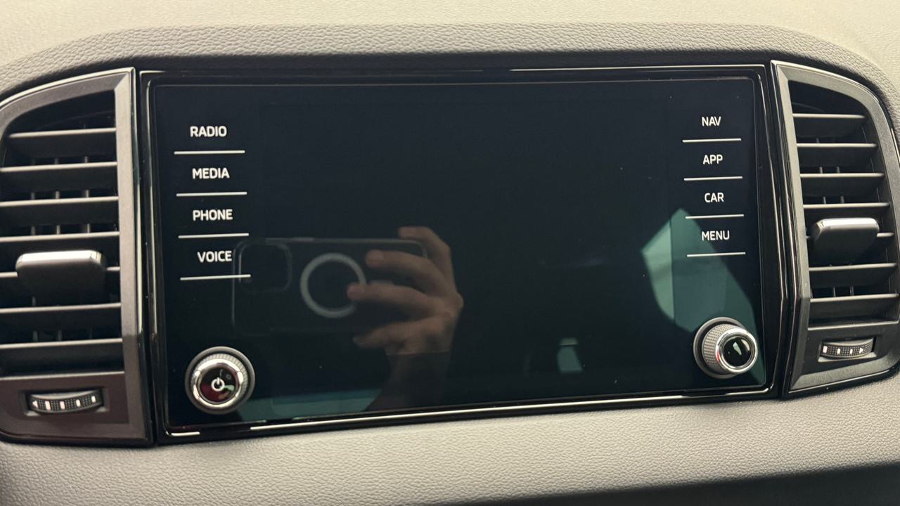 Skoda<br>Karoq 1.5 TSI SportLine DSG