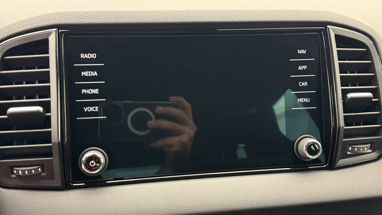 Skoda<br>Karoq 1.5 TSI SportLine DSG