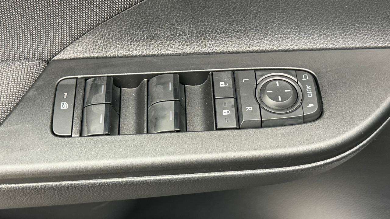 Toyota<br>C-HR 2.0 PHEV CVT Style