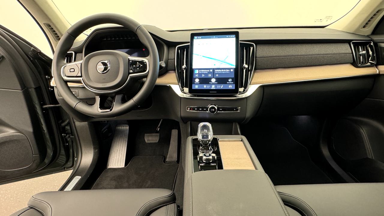 Volvo<br>XC90 T8 AWD PluginHybrid Ultra Dark Geartronic