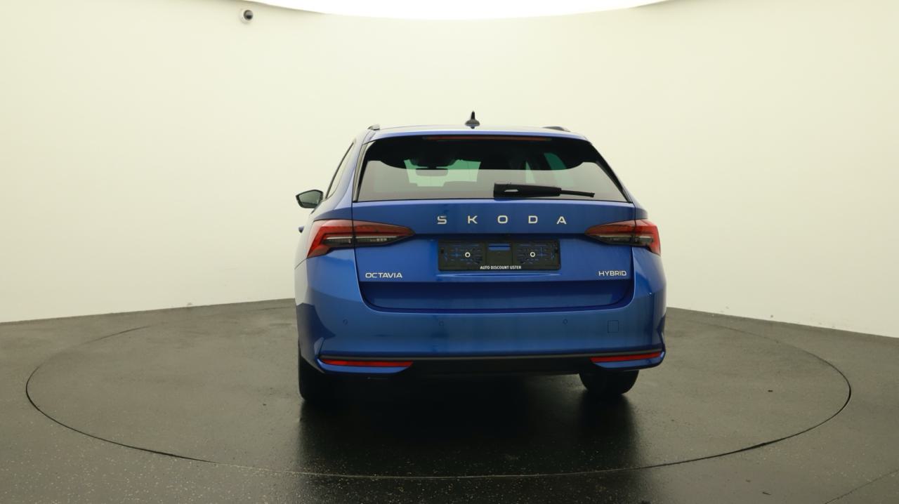 Skoda<br>Octavia Combi 1.5 TSI mHEV DSG Selection