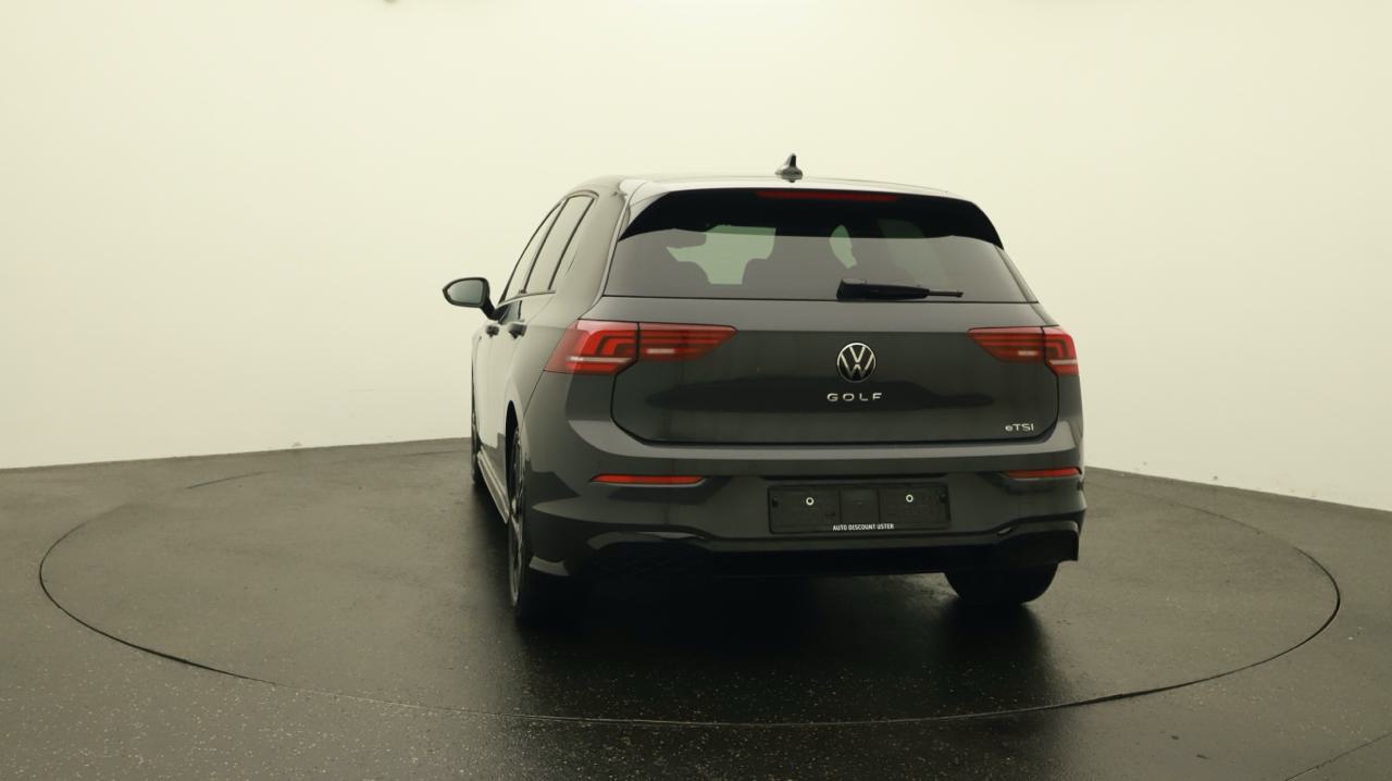 VW<br>Golf VIII 1.5 e TSI mHEV R-Line DSG